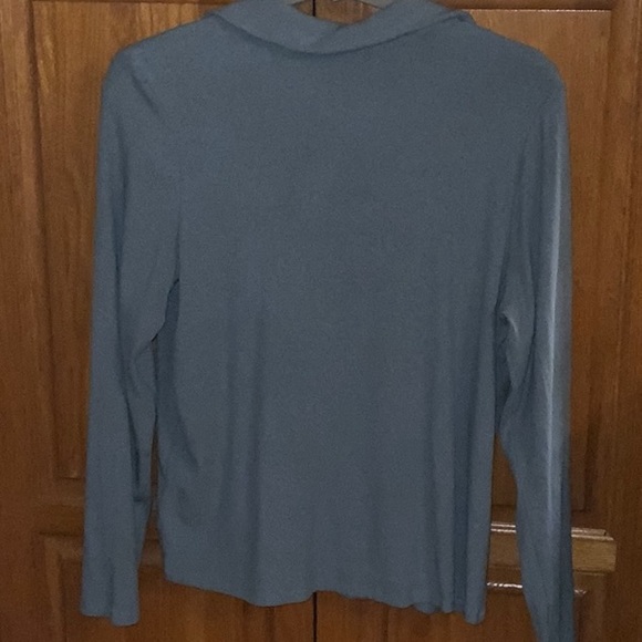 Reitman’s Top - Picture 5 of 6